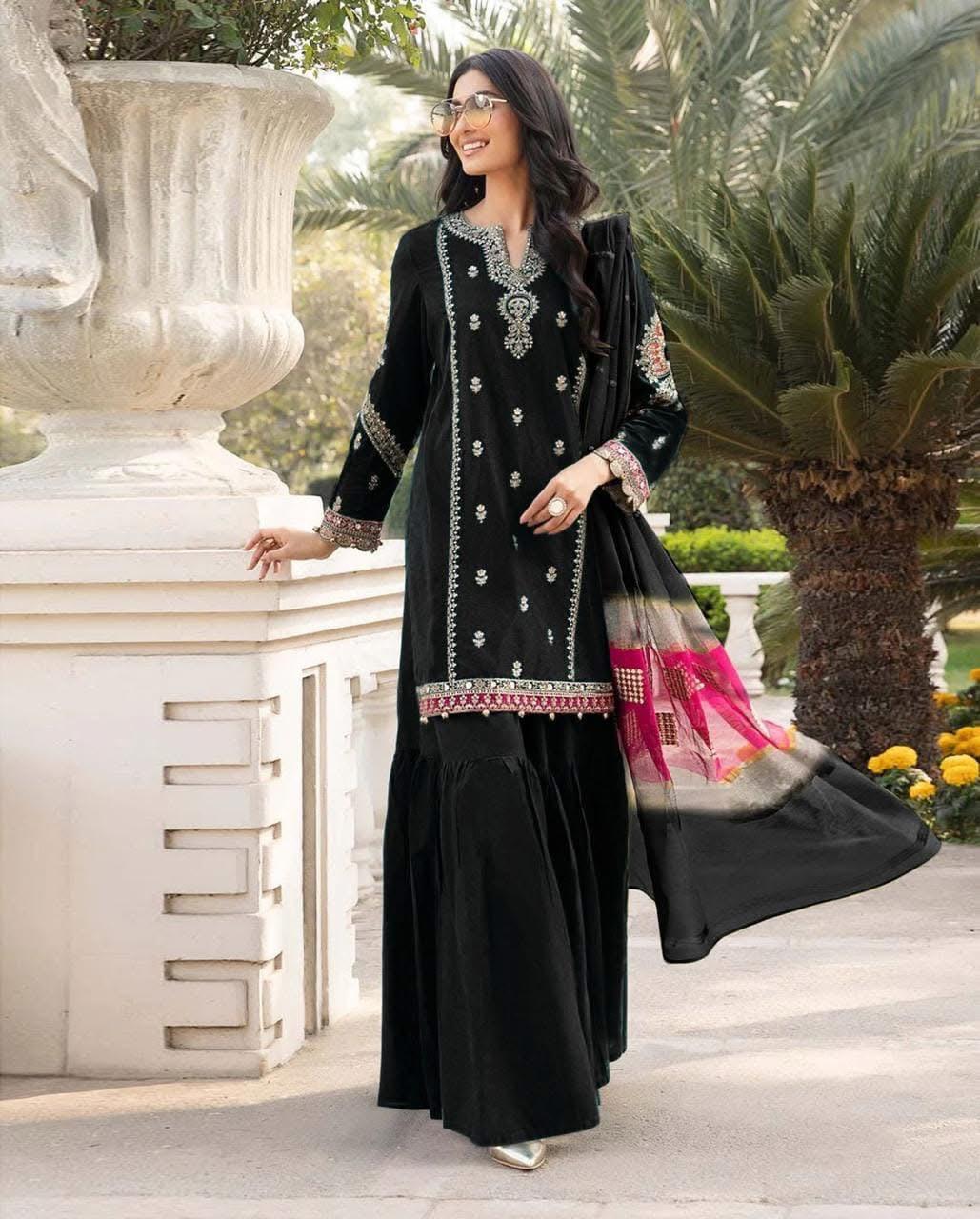 3 Piece - Embroidered Lawn Suit | Maria.B.